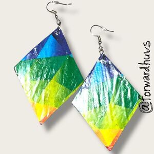 Bundle Sale 3 for $15 | Wavy Geometric Statement Earrings – Cardboard